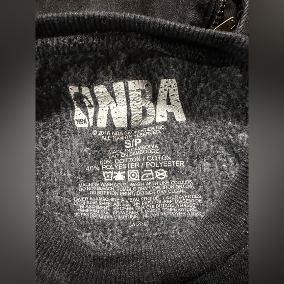 Toronto Raptors Crewneck - Picture 3 of 3